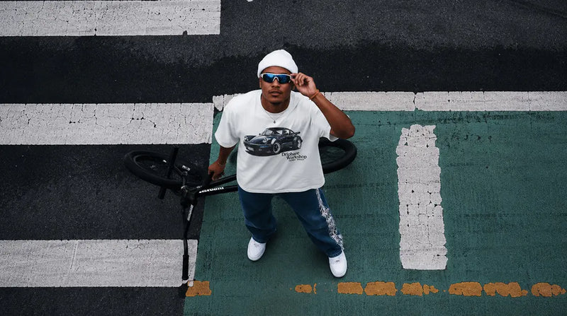 How to Style a White Oversized Tee Without Ruining Your Body Proportions